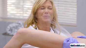 Unaware Doctor Gets Squirted In Her Face free video