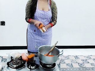 Pakistani Village Wife Fucked In Kitchen While She Is Cooking With Clear Hindi Audio free video